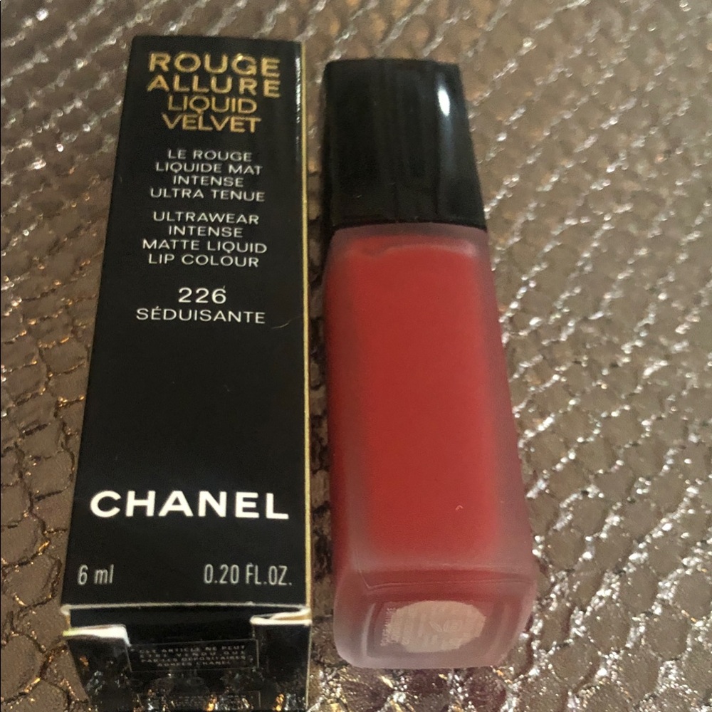 CHANEL Rouge Allure Liquid Velvet 226 SΓ©duisante - Matte Liquid Lip Colour (Red)